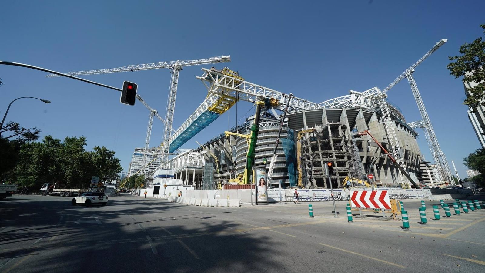 El Ayuntamiento ordena al Real Madrid paralizar las obras del aparcamiento del Santiago Bernabéu