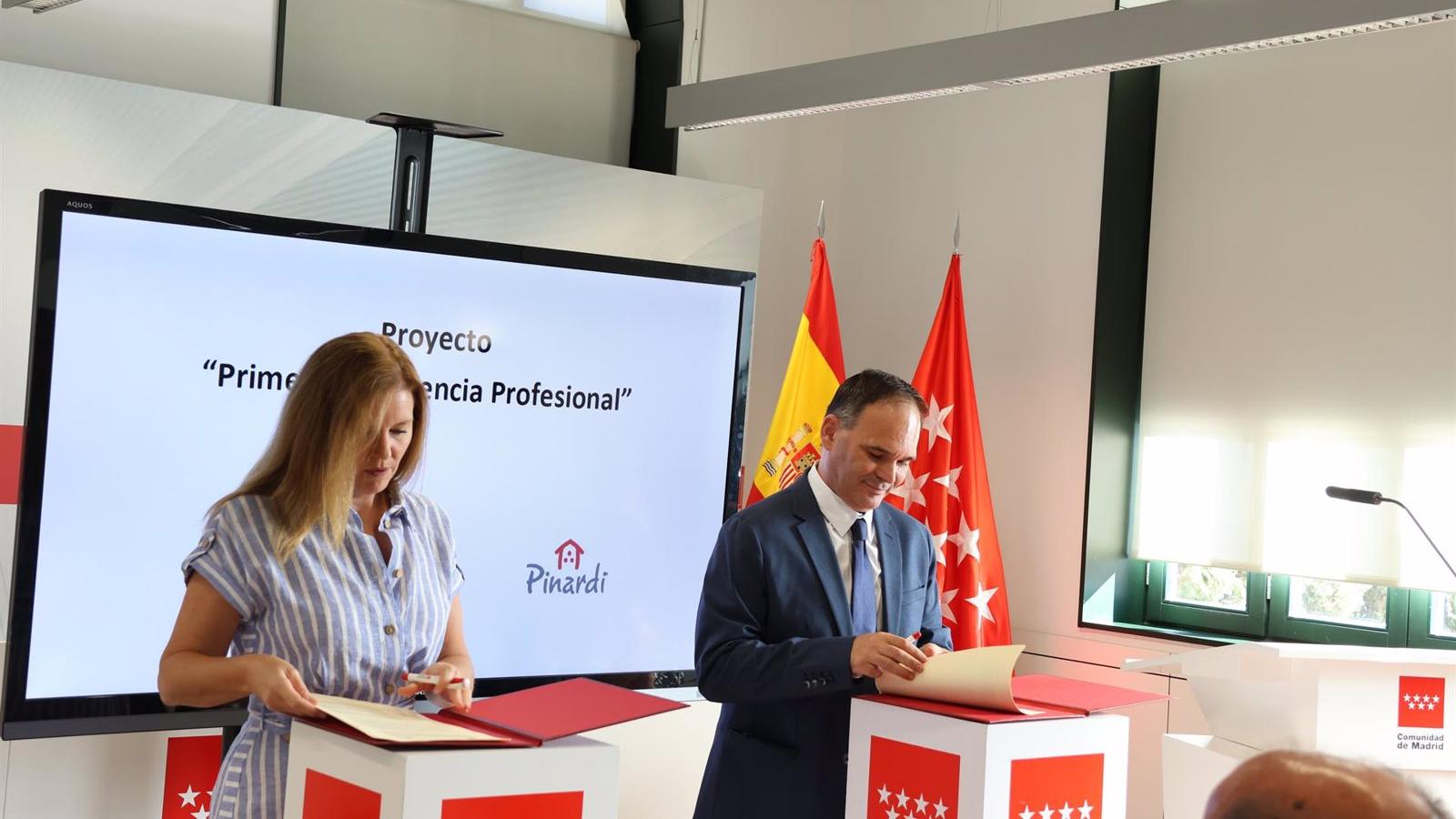 Dávila destaca el éxito del programa Primera Experiencia Profesional en Madrid