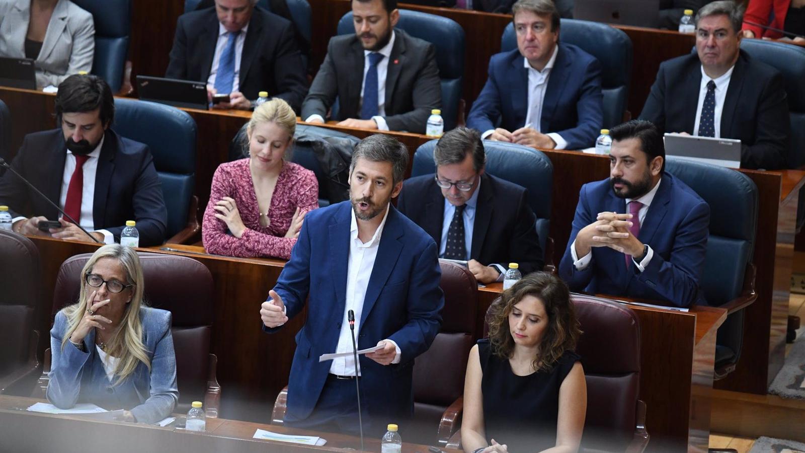 El Gobierno de Ayuso responde a las críticas del PSOE con cifras de transparencia y leyes aprobadas