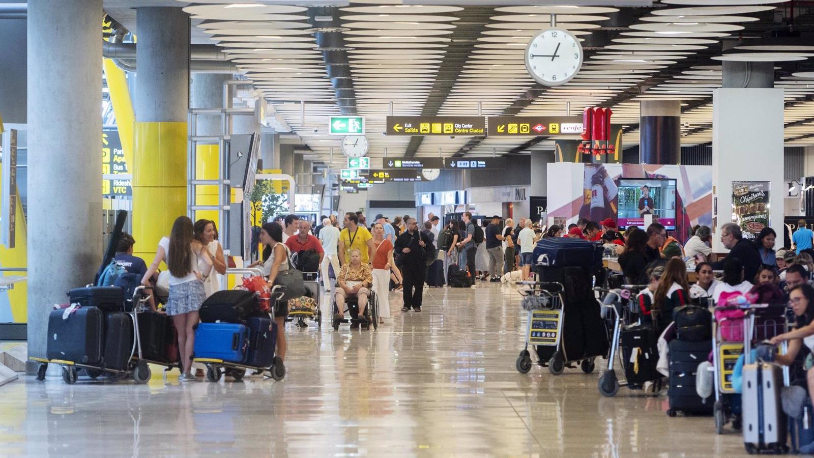 Solicitan seis años de prisión para un guardia civil acusado de soborno y coacciones en Barajas