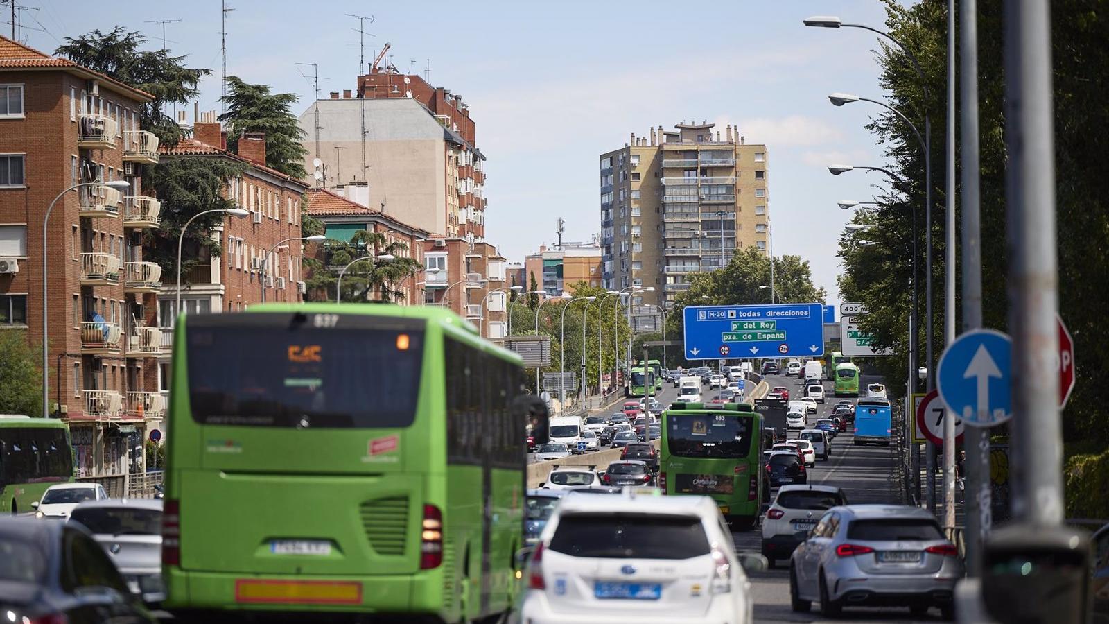 La Comunidad de Madrid reclama al Gobierno central el pago urgente de 126 millones en ayudas al transporte