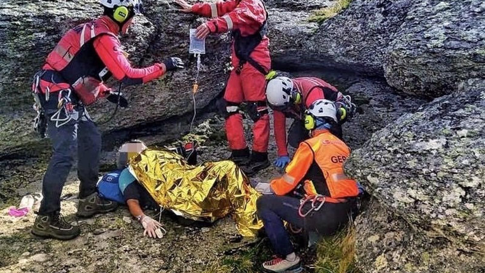 El GERA rescata a un senderista herido en Rascafría tras fracturarse el tobillo