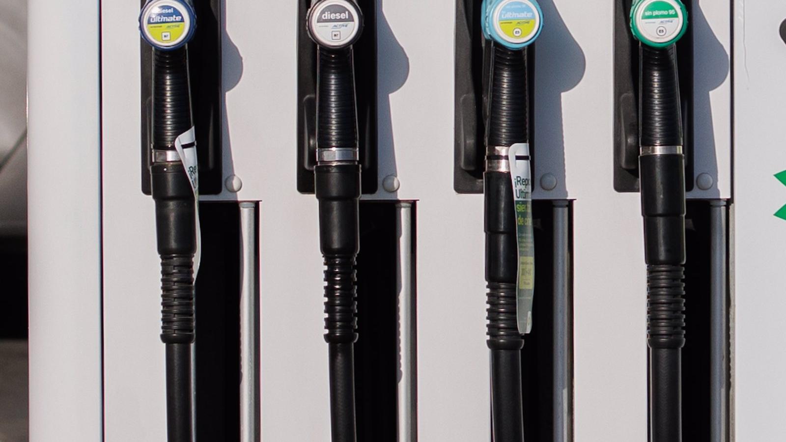 El precio de los carburantes en España sube por primera vez en tres meses