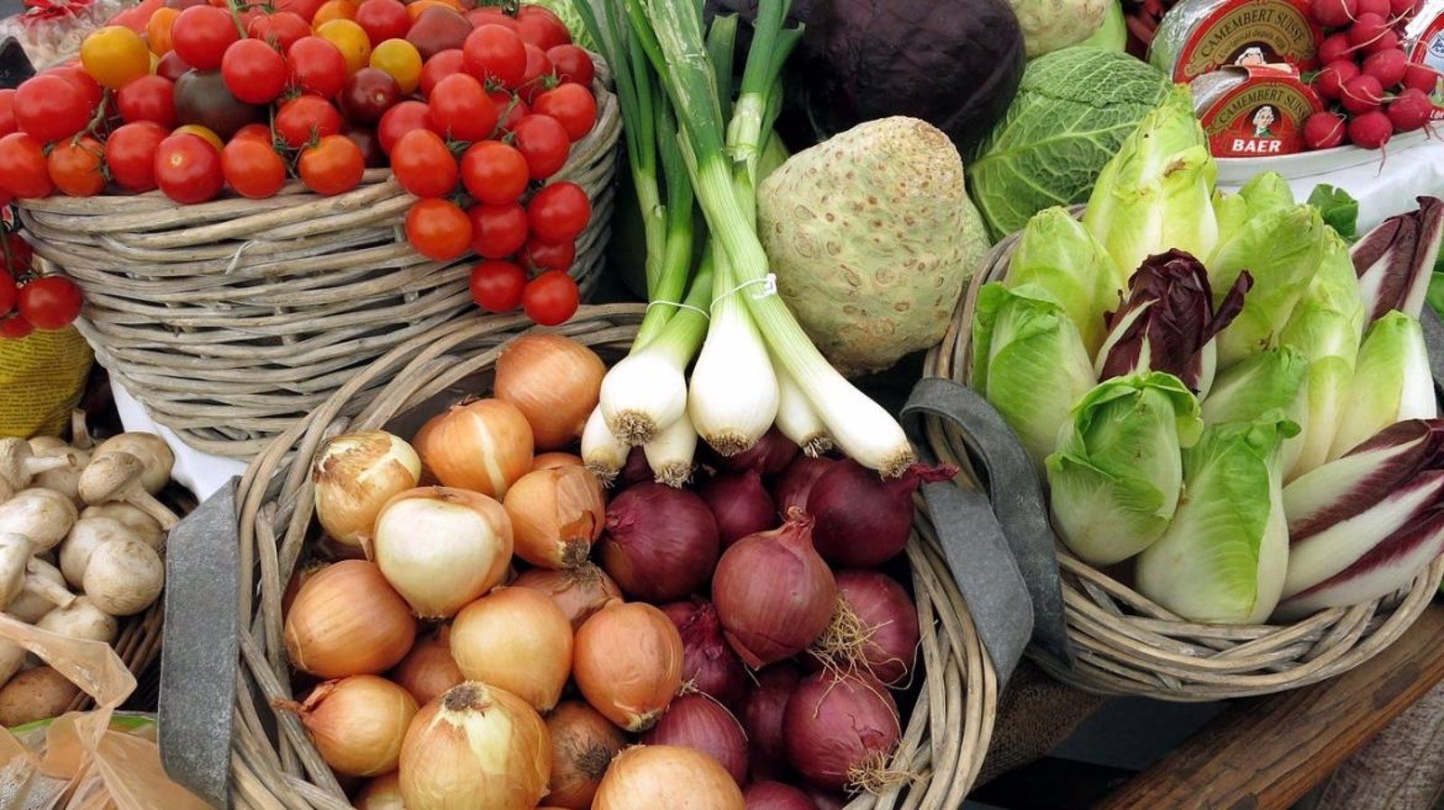 La Comunidad de Madrid destina dos millones de euros para distribuir frutas en 800 colegios