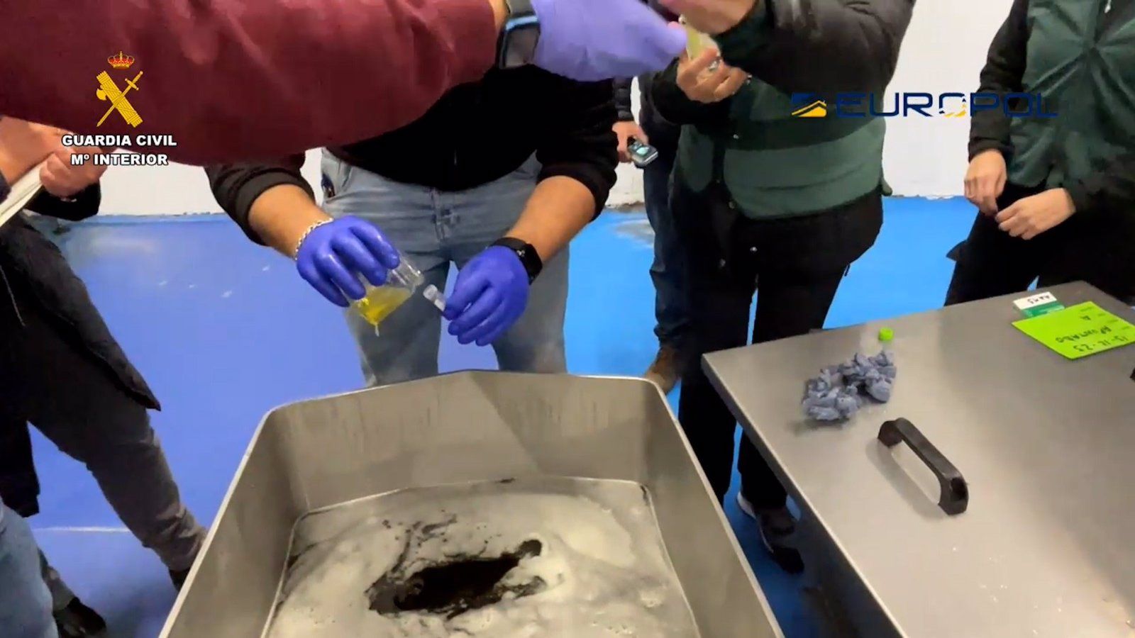 La Guardia Civil incauta toneladas de productos ilícitos en operación europea