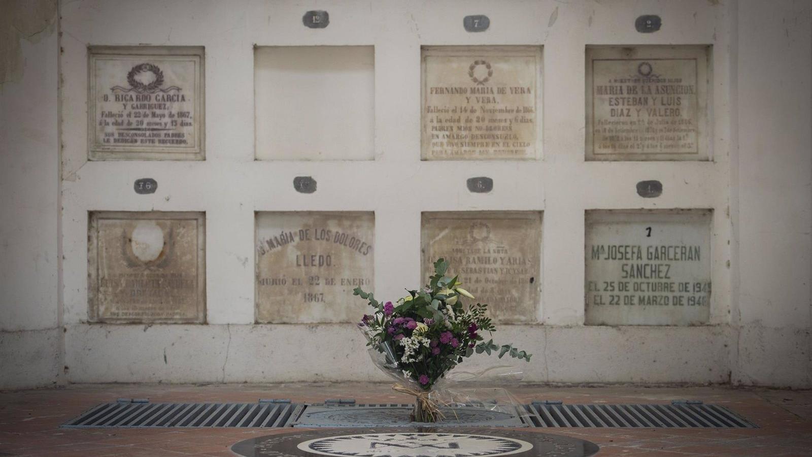 Inauguran en La Almudena columbarios para acoger restos de bebés no nacidos 