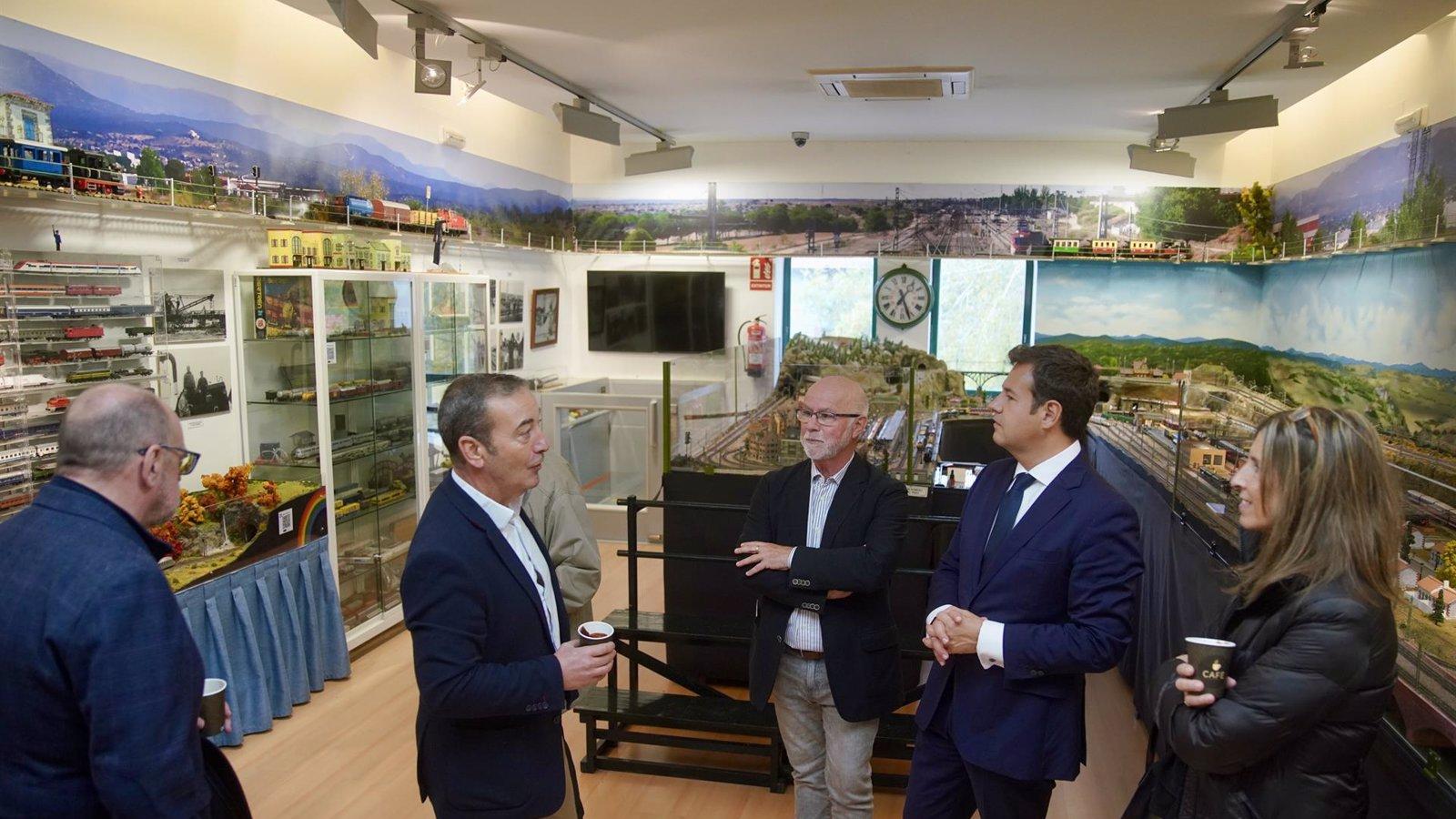 Las Rozas y Afemat renuevan su acuerdo para impulsar el patrimonio ferroviario