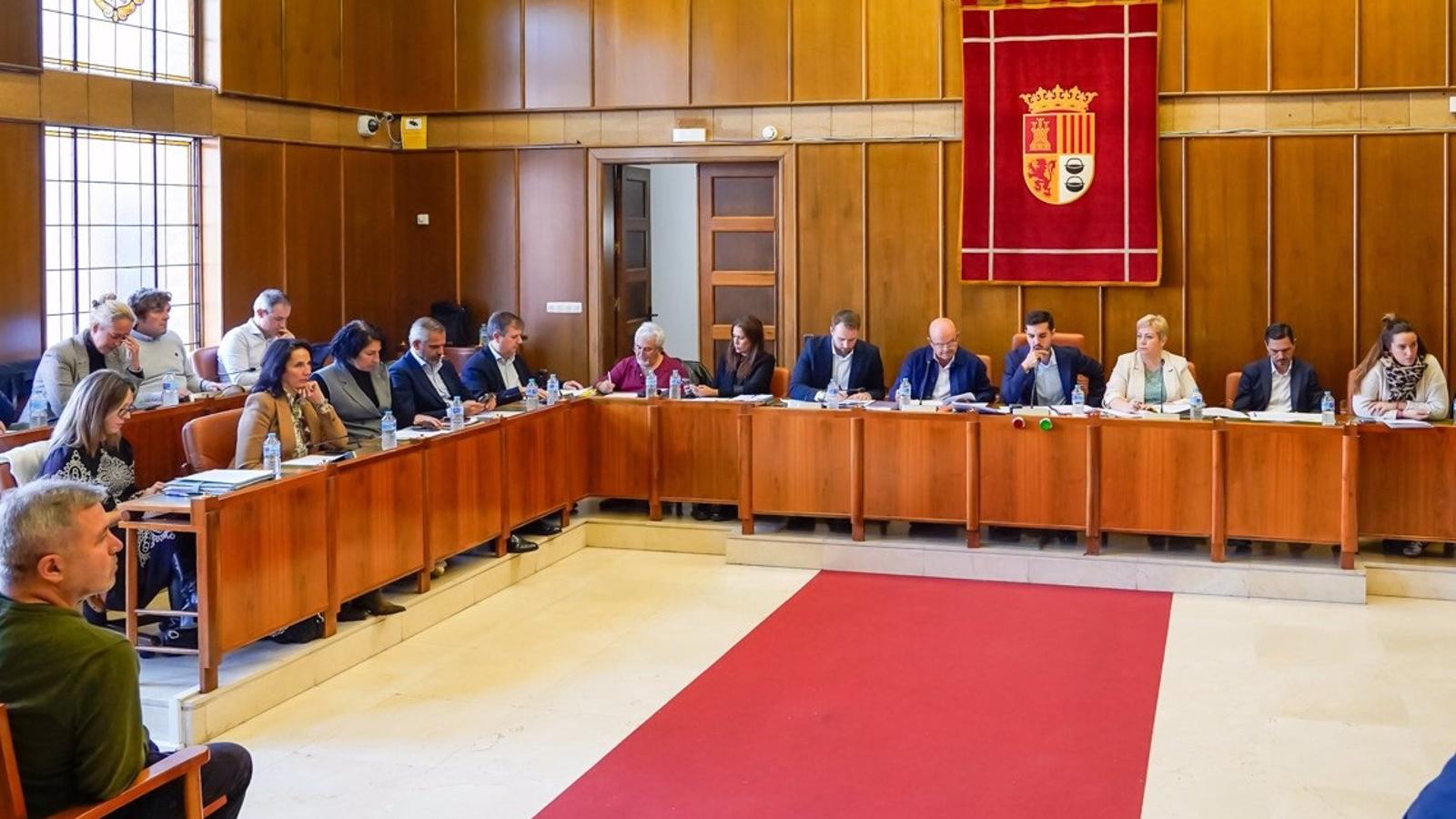 El Pleno de Torrejón respalda oficialmente a las 38 familias perjudicadas por Avintia