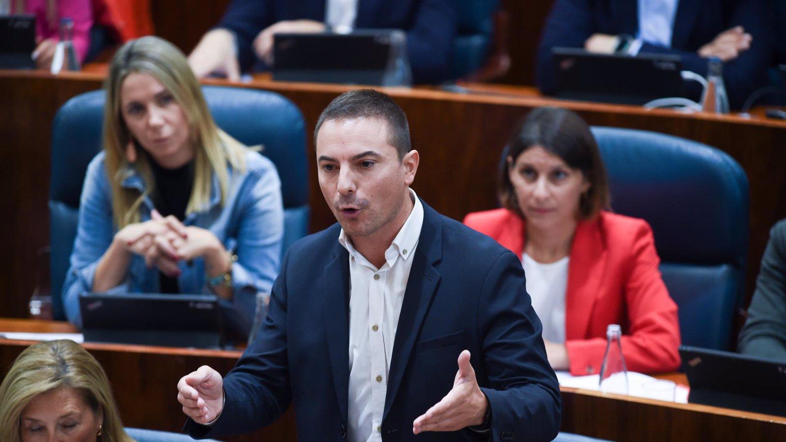 Ayuso acusa al PSOE de "colonizar" la Universidad y crear "chiringuitos"