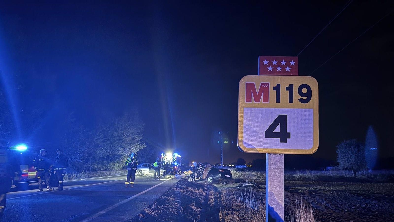 Un accidente entre tres coches provoca dos heridos graves en Camarma