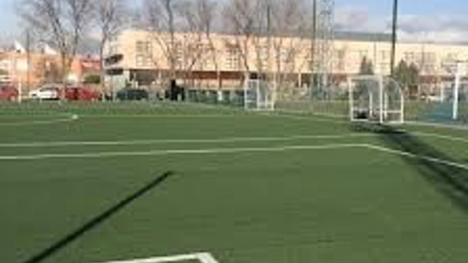 Siete jugadores del CD Samper Coslada sufren una agresión en un encuentro de Primera División Aficionada en Alcalá de Henares