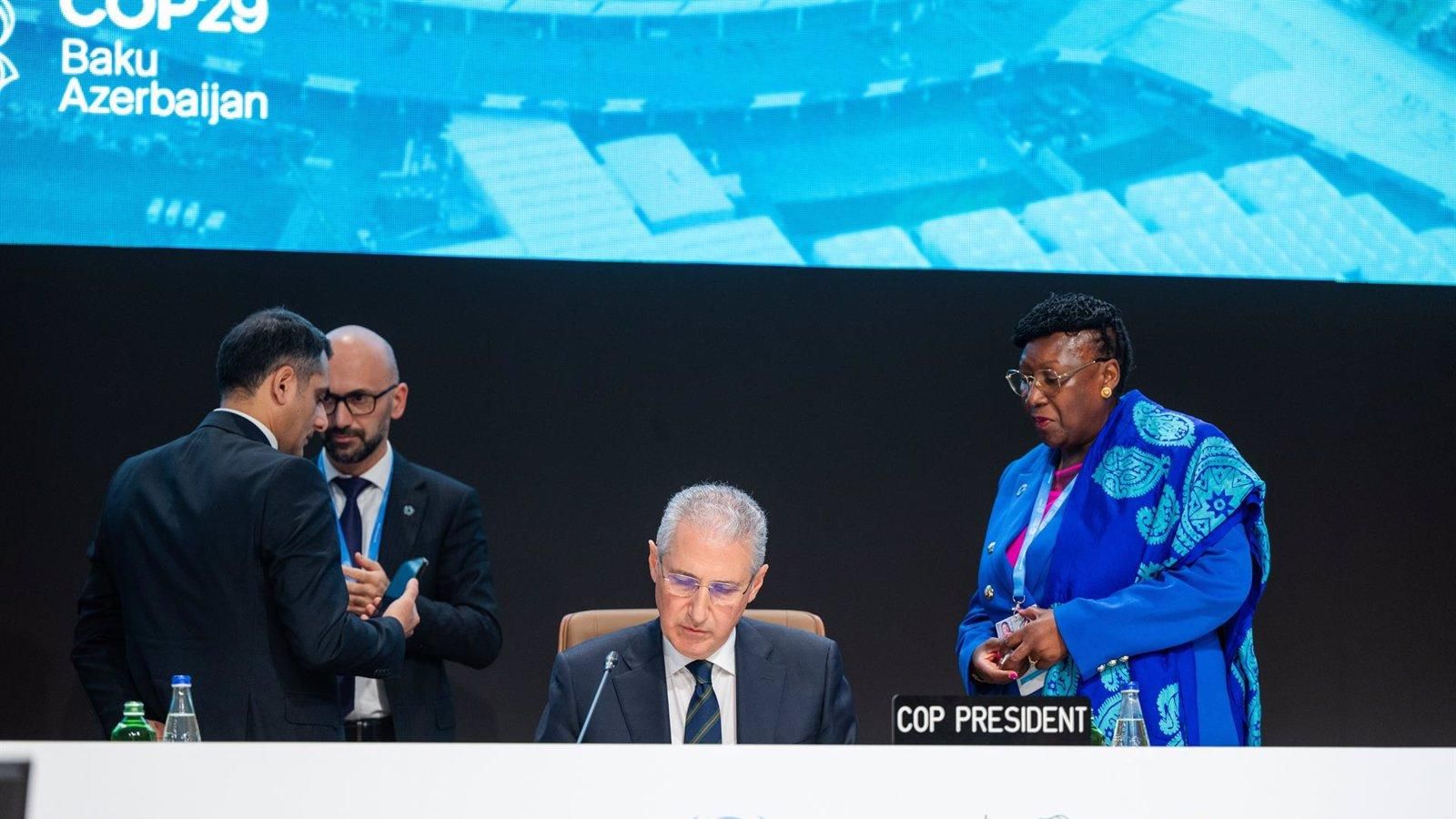 La COP29 refuerza la financiación climática con un compromiso de 300.000 millones anuales