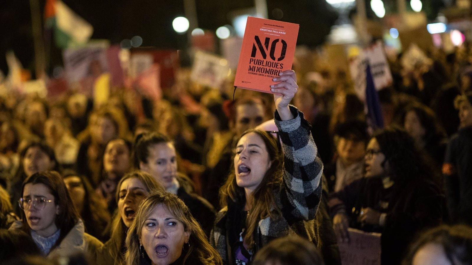 El feminismo se desinfla en Madrid con dos marchas divididas y unas 6.500 personas