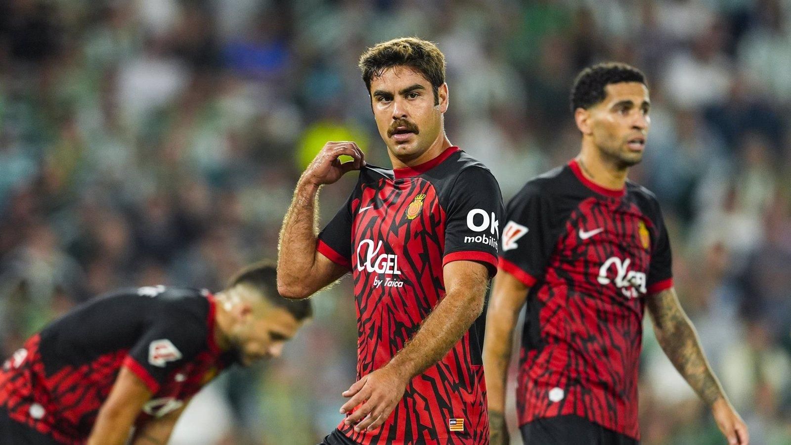 Abdón Prats impulsa al Mallorca al quinto puesto y deja al Valencia en zona de descenso