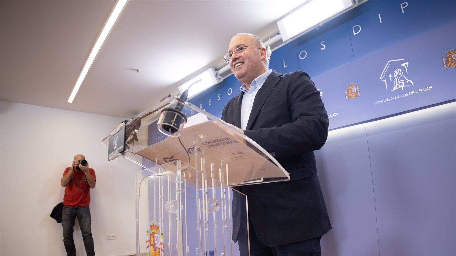 El PP acusa a Sánchez de usar a Franco de "comodín" para desviar la atención de los casos de corrupción