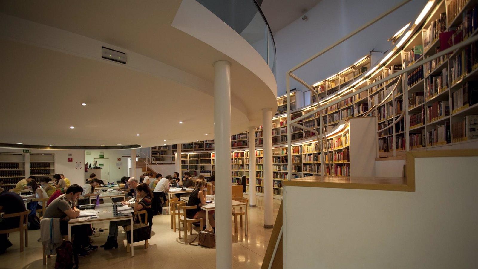 La Comunidad amplía el horario de 11 bibliotecas públicas para facilitar el estudio en exámenes