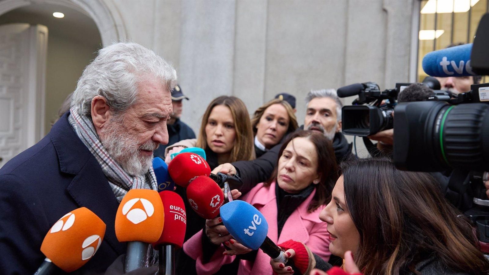 Rodríguez tacha de "idiotez" la denuncia del PSOE por revelar datos de periodistas