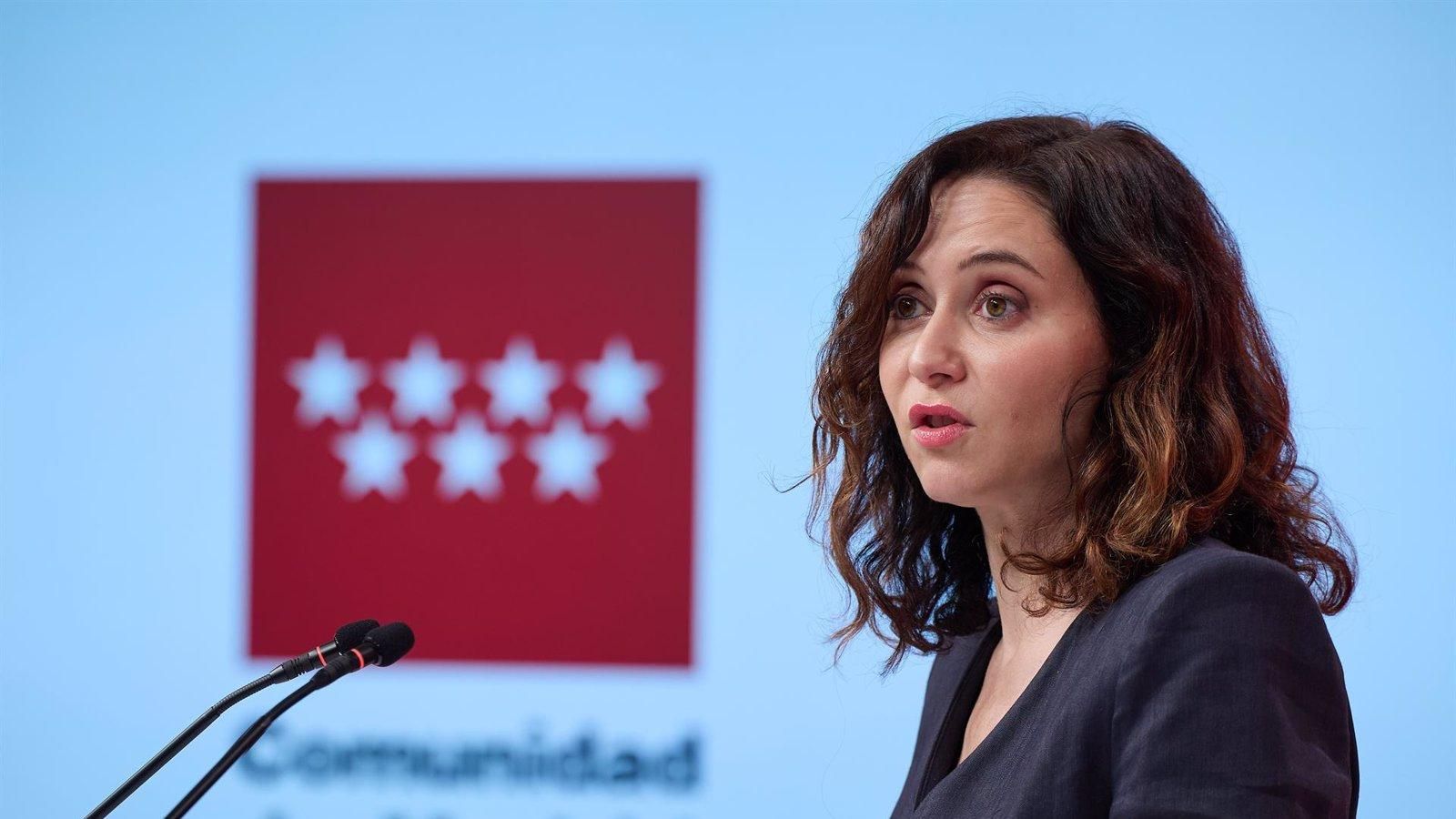 Ayuso pide celebrar "la caída de Maduro" y alerta de que Sánchez "pone en peligro la libertad"