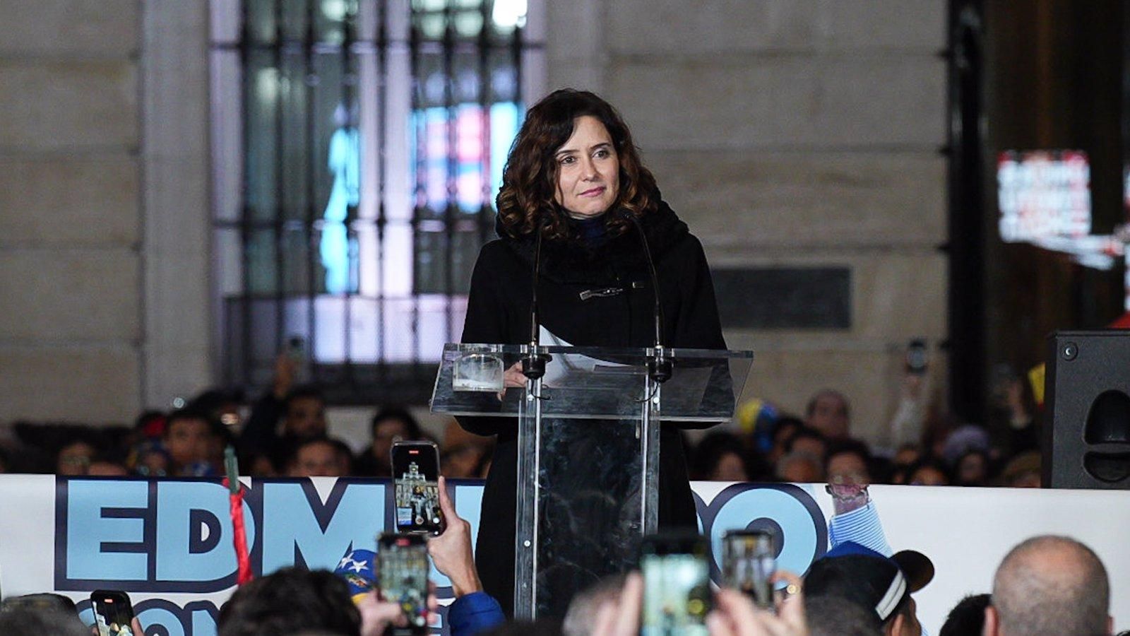 Ayuso acusa al PSOE de buscar una "amnistía preventiva" con la reforma de las acusaciones populares