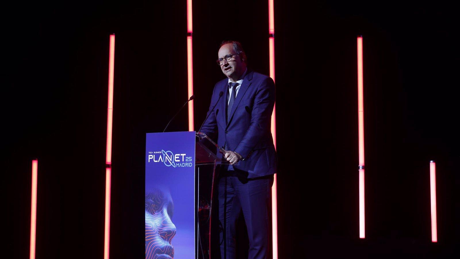 La Comunidad simplificará más de un centenar de trámites administrativos en 2025