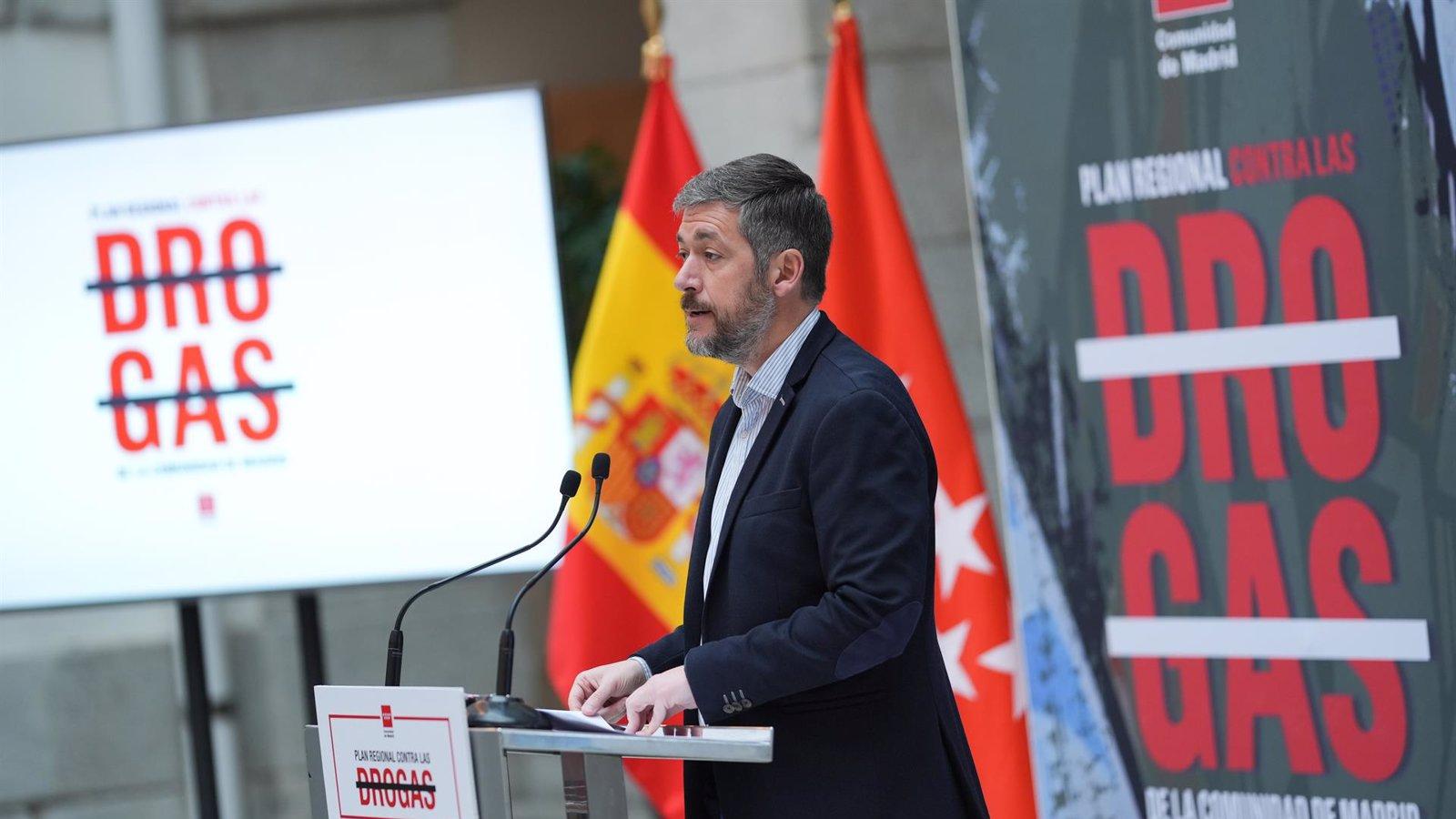 La Comunidad acusa a Sánchez de convertir a España en "los parias" internacionales