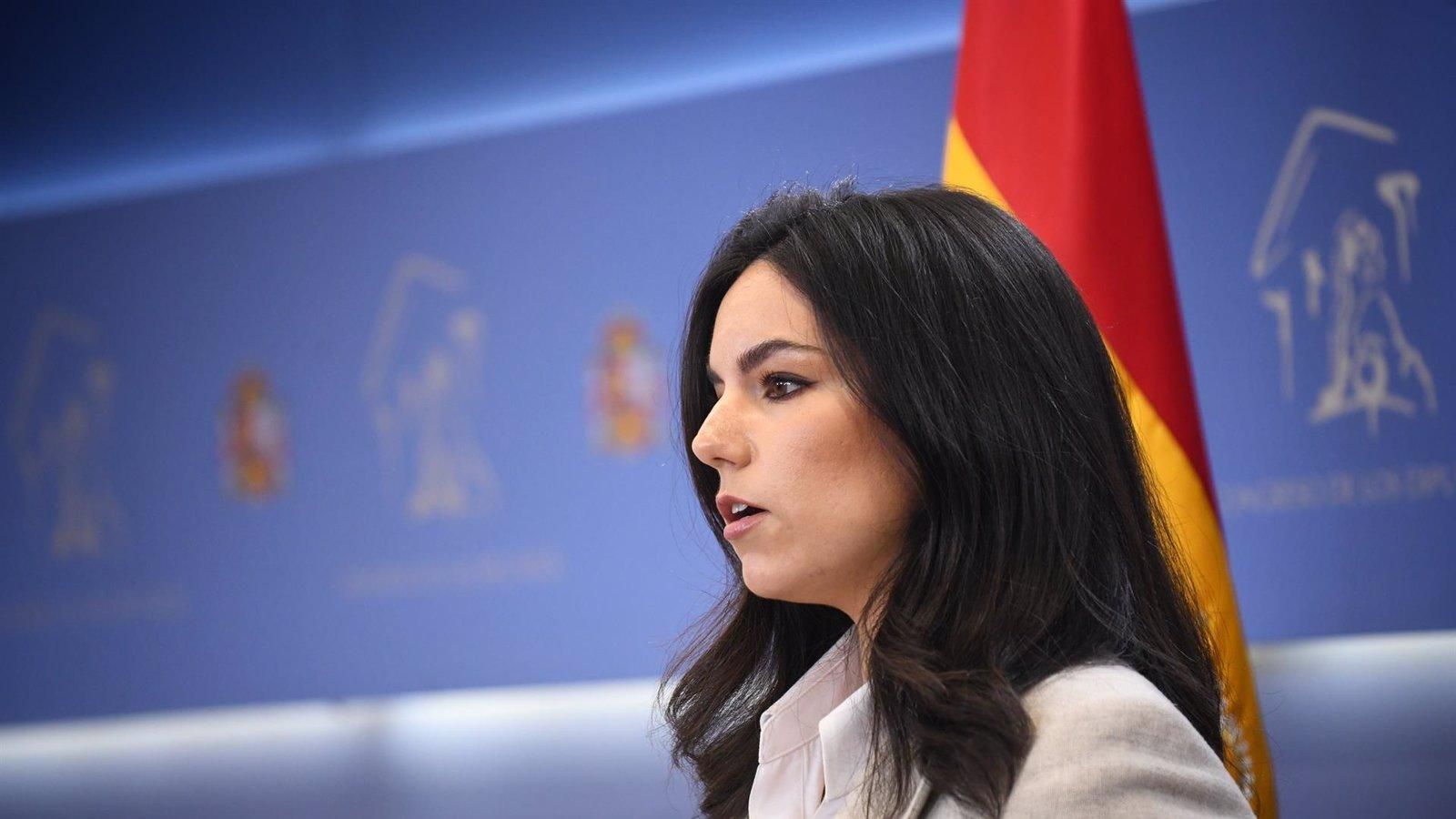 Vox reivindica el rol de la mujer como madre frente a la ideología de género