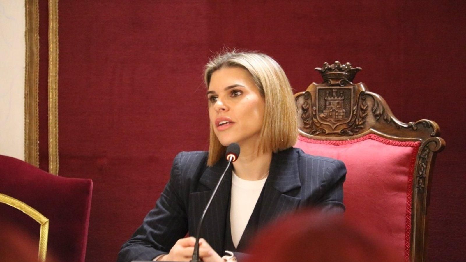 Judith Piquet defiende el trabajo de la FMM y acusa a los alcaldes socialistas de anteponer sus intereses políticos a los vecinos