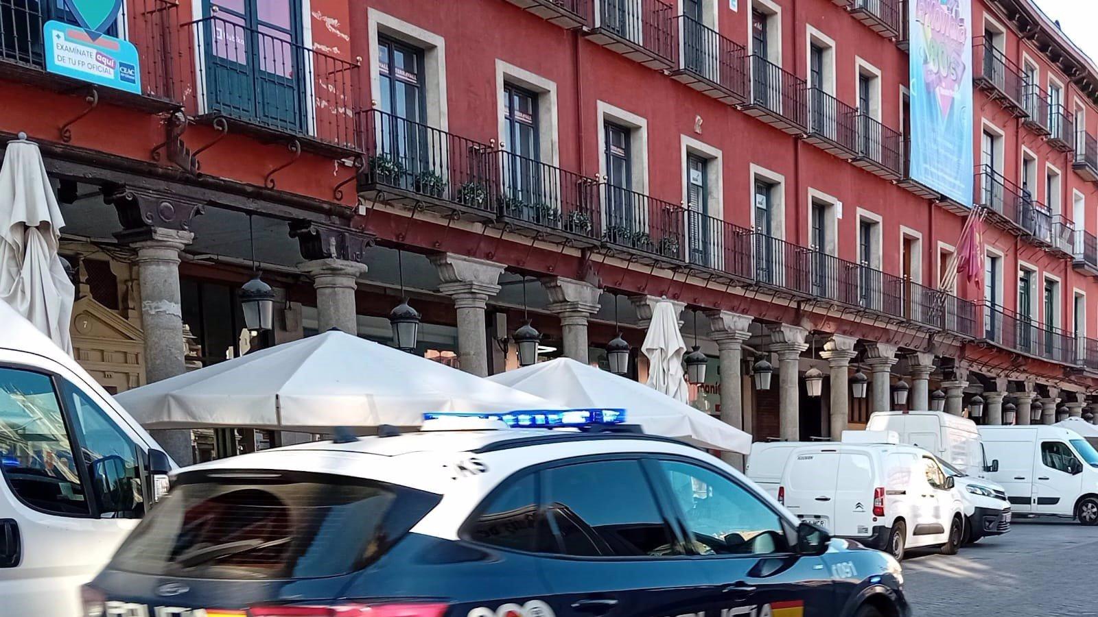 La Policía Nacional atendió casi 900.000 llamadas en el 091 de Madrid durante 2024, la cifra más alta de España