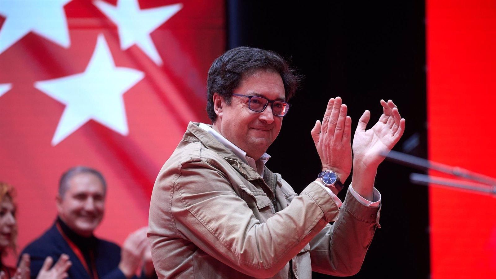 Óscar López ignora a Juan Lobato: "Ni un minuto a ese asunto"