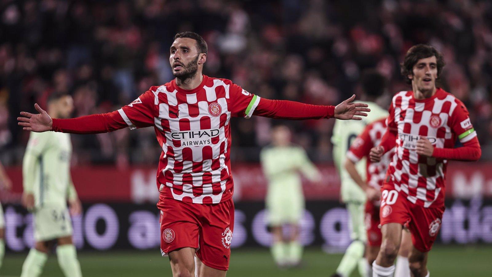El Girona vence a Las Palmas y se acerca a posiciones europeas en LaLiga
