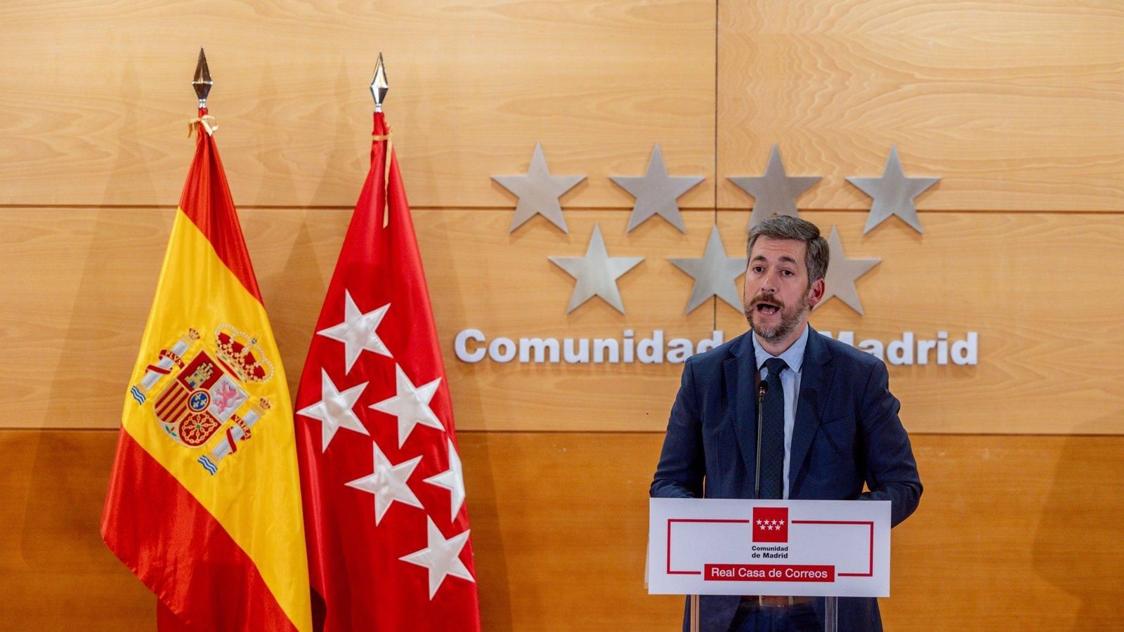 La Comunidad califica de "barbaridad" la reducción de la jornada laboral a 37,5 horas