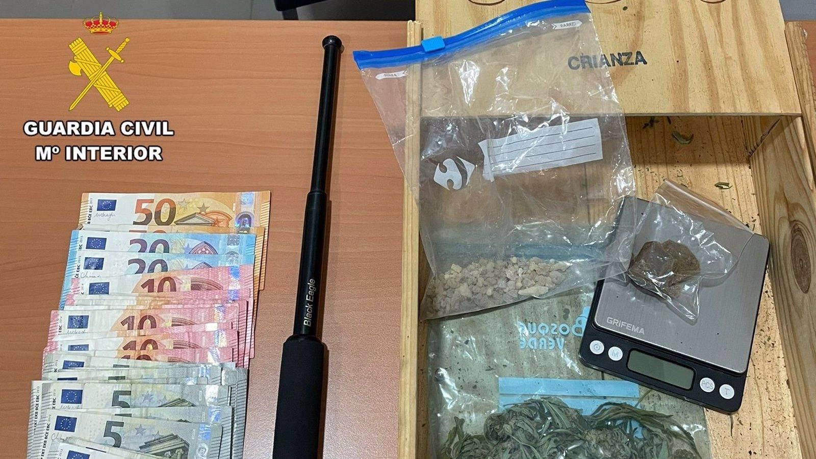 Detienen a la encargada de una tienda de ultramarinos en Colmenar de Oreja por tráfico de drogas