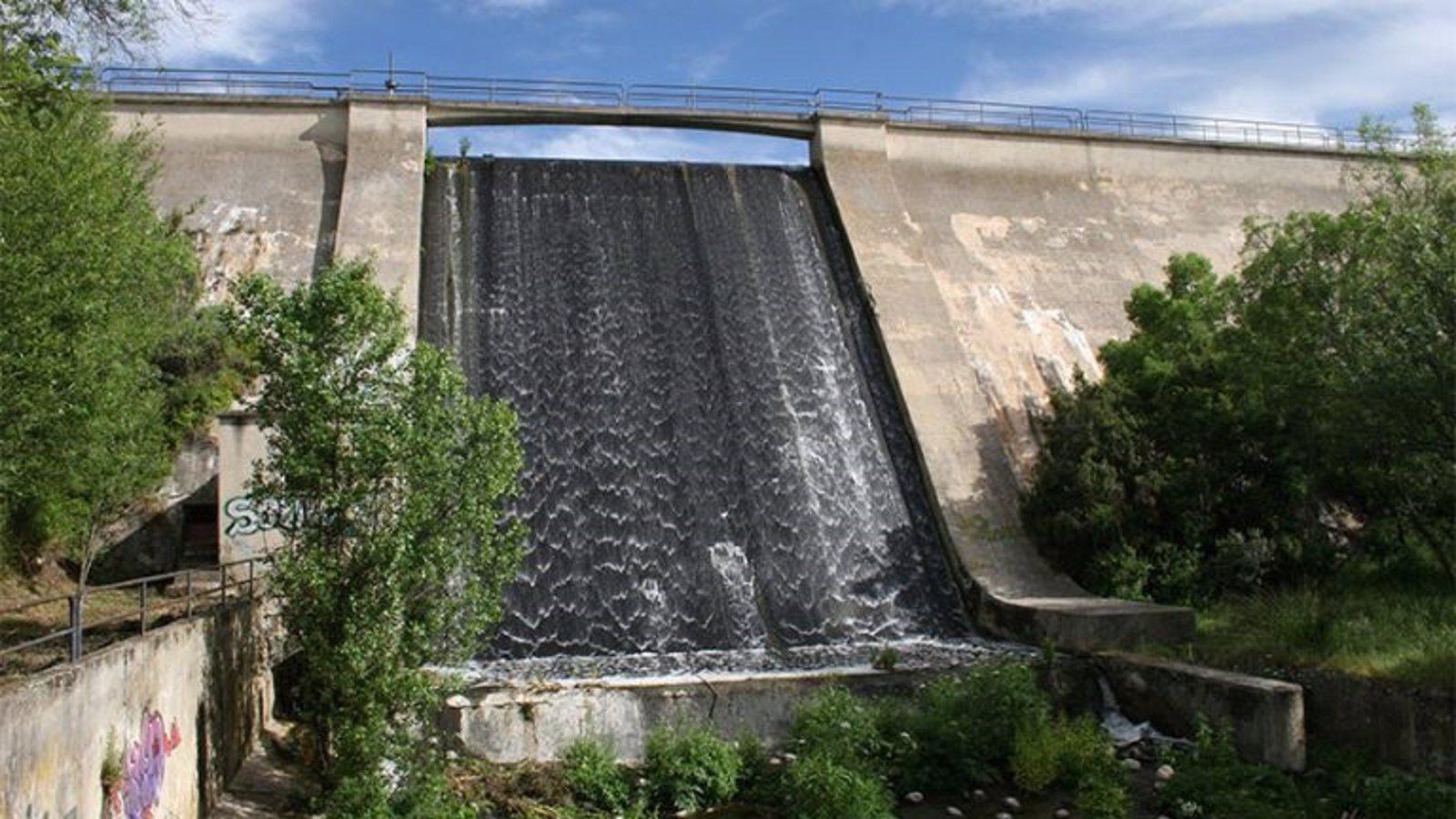 La Plataforma Ecologista exige la retirada de la presa de Peñascales en Torrelodones por su alto coste y riesgo sanitario