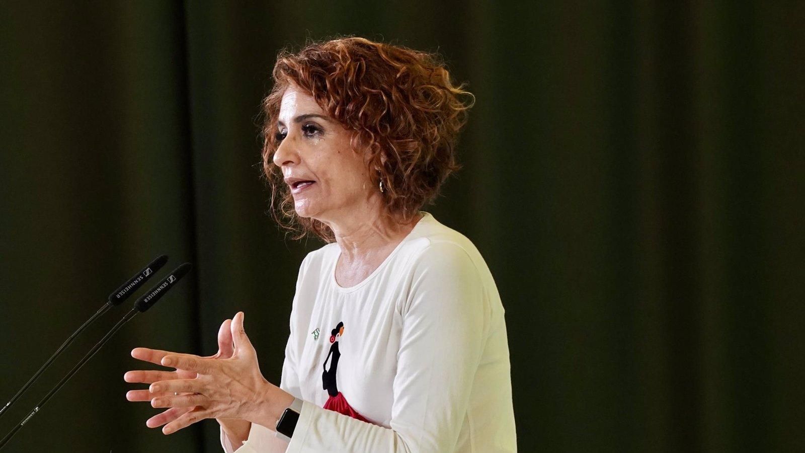 Jueces y fiscales exigen respeto a la independencia judicial tras las críticas de Montero por la sentencia de  Alves
