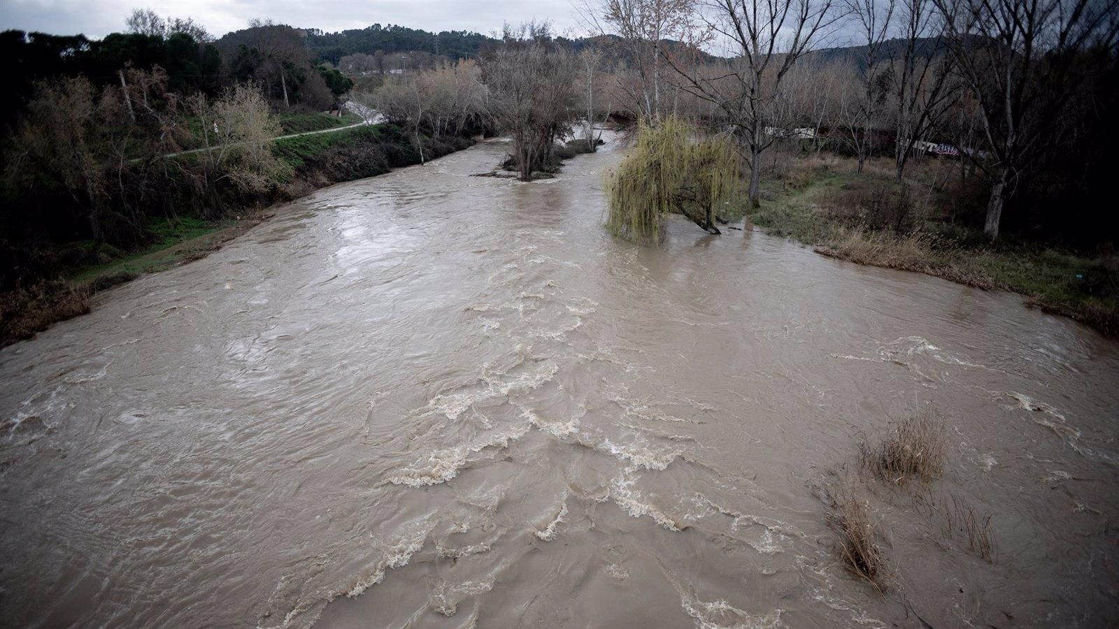 La crecida de los ríos mantiene en alerta a varios municipios de la Comunidad de Madrid