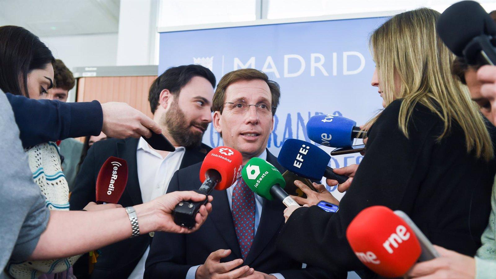 Almeida arremete contra Sánchez por aferrarse al poder sin presupuestos ni elecciones