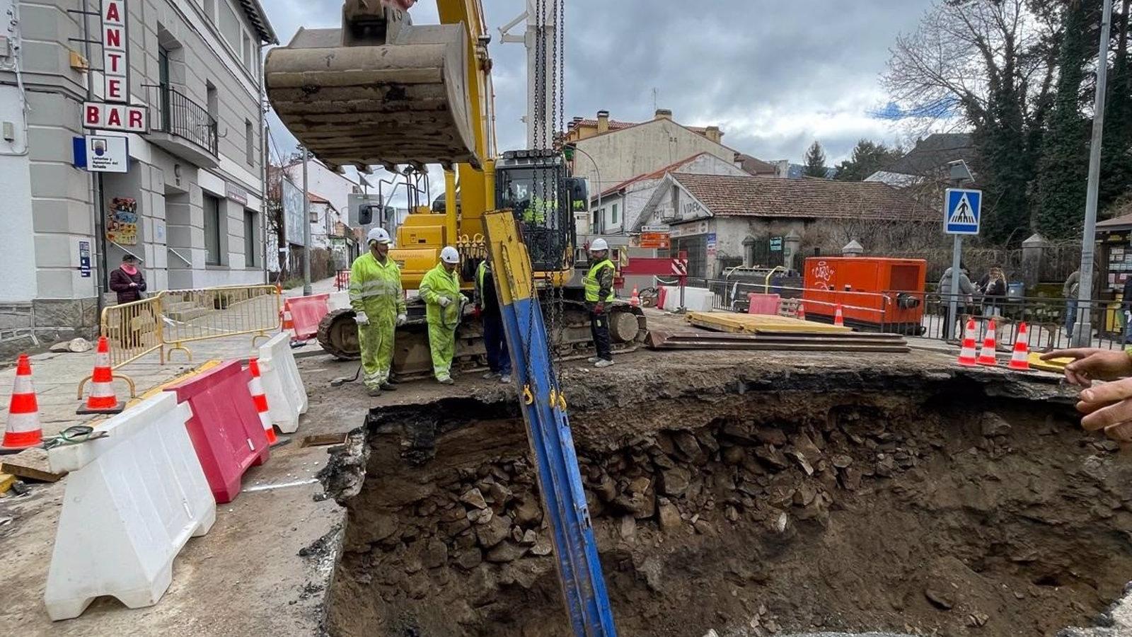 La Comunidad reclama la gratuidad de la AP-6 tras el corte de la N-VI en San Rafael