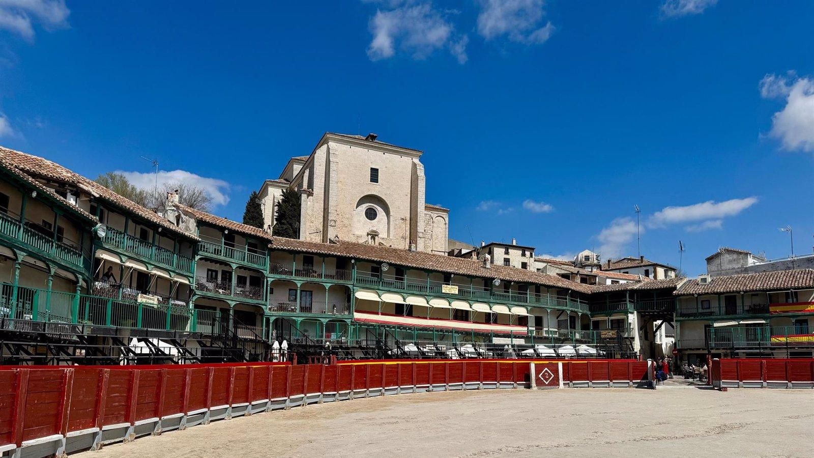 Chinchón estrena gradas renovadas en su histórica plaza de toros