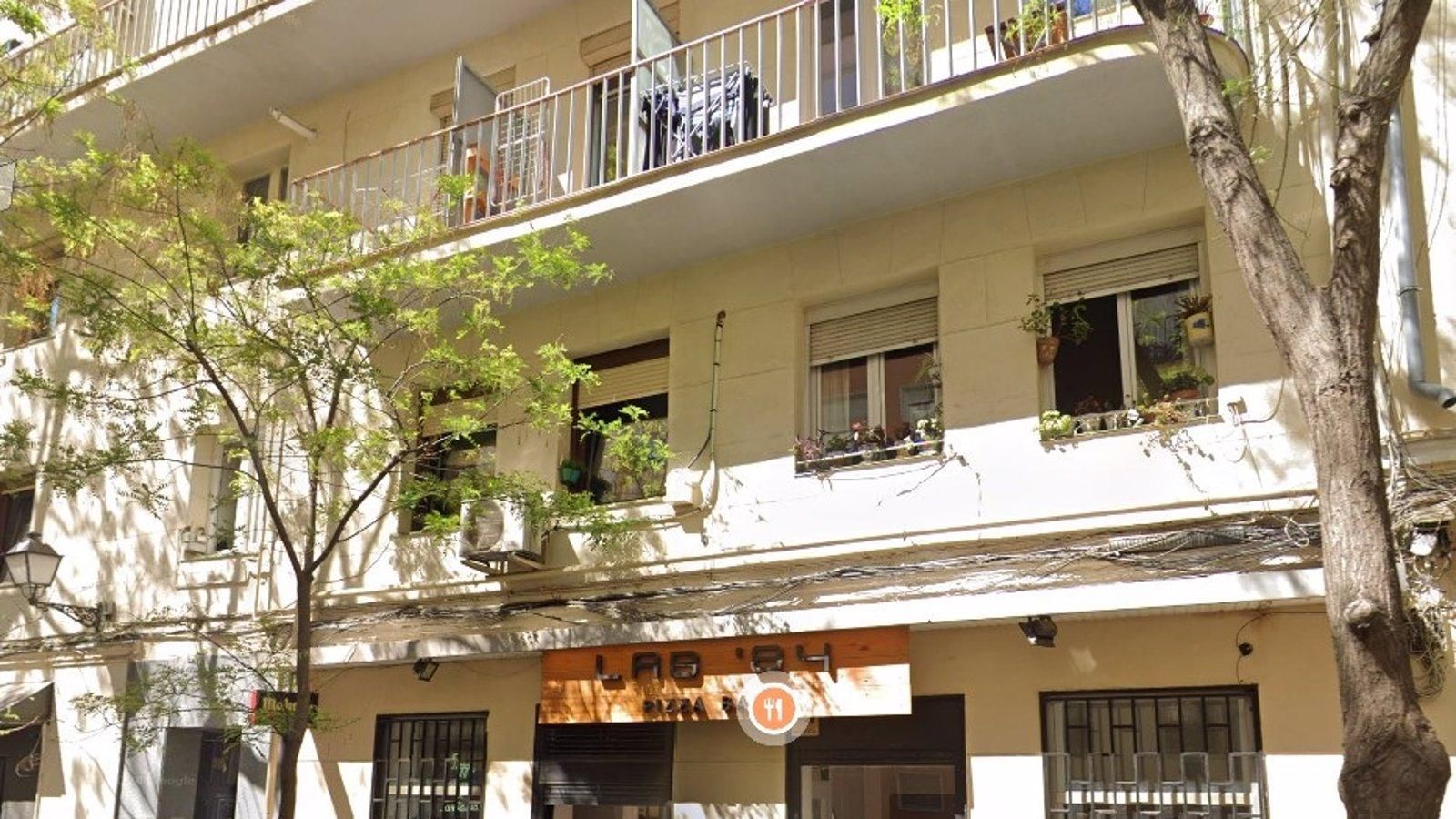 Encuentran a un hombre en Arganzuela parcialmente devorado por su perro