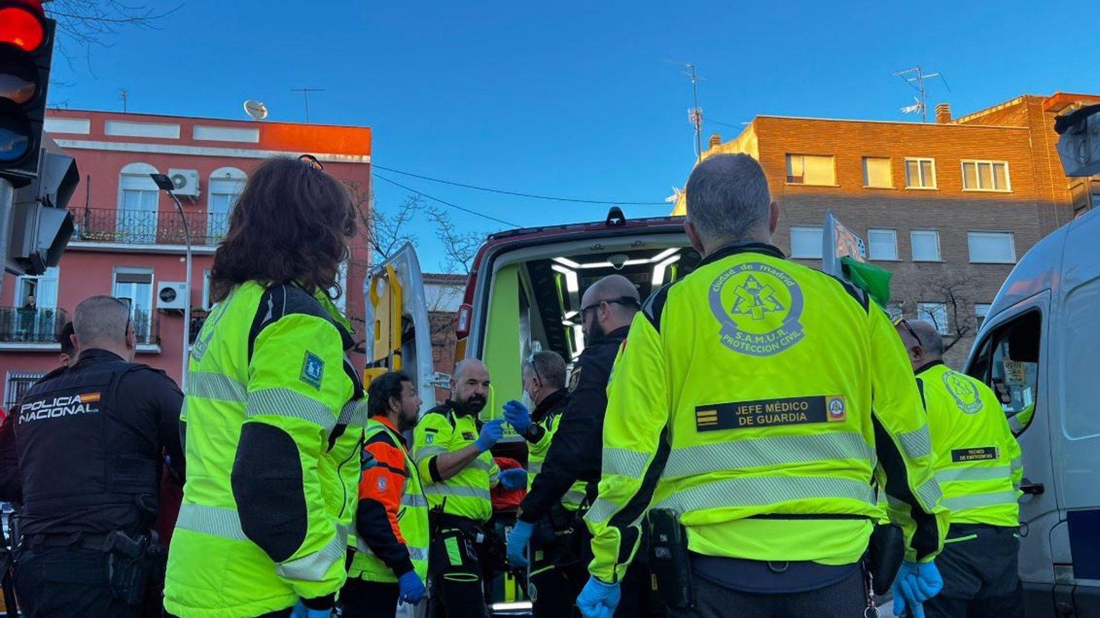 Un joven de 27 años herido de gravedad por arma blanca en Puente de Vallecas