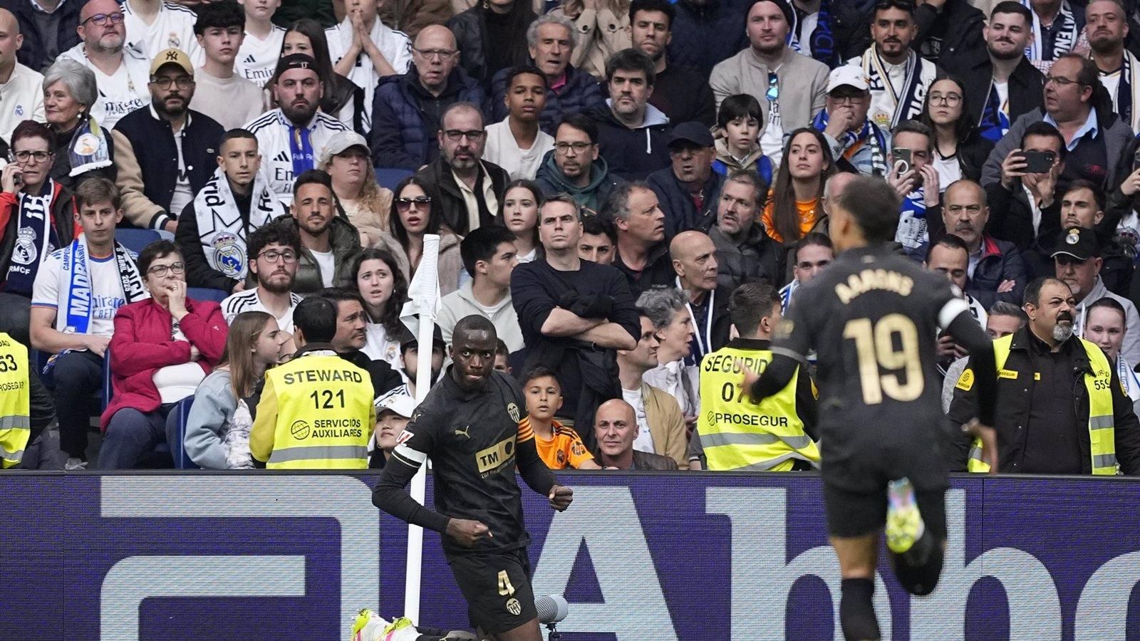 El Valencia sorprende al Real Madrid con una victoria 1-2 en su estadio