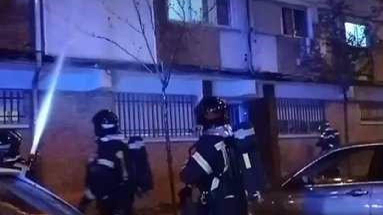 Un incendio en Villaverde provoca el desalojo de varias viviendas