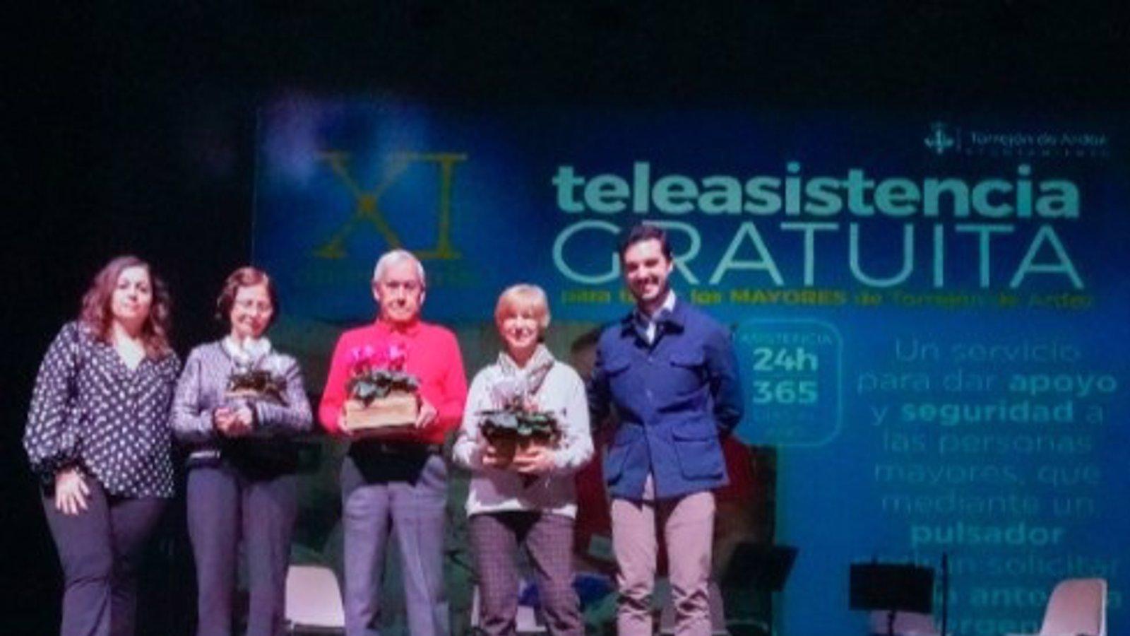 La teleasistencia gratuita en Torrejón beneficia a 1.520 mayores de 65 años