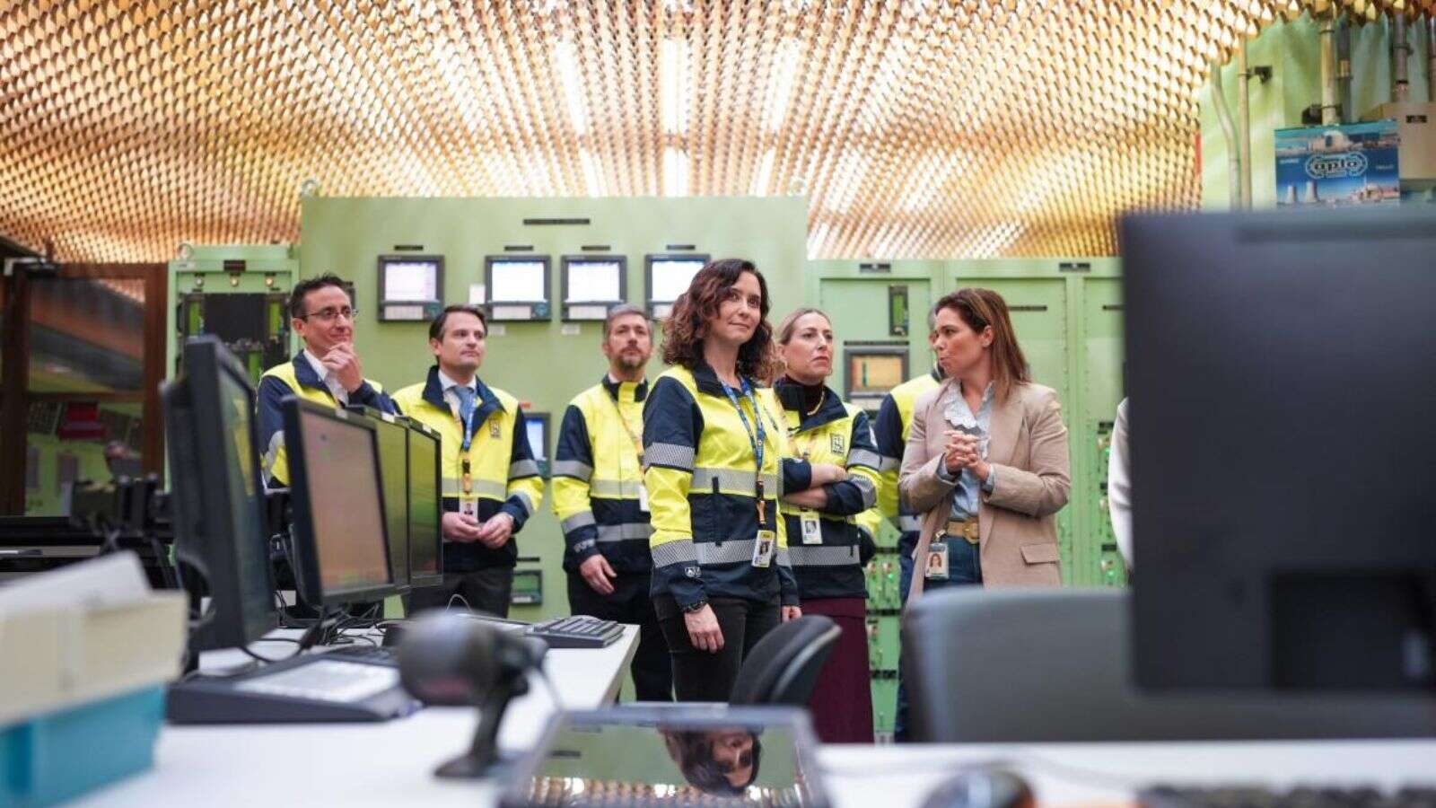 Díaz Ayuso anuncia una estrategia regional para desarrollar la energía nuclear