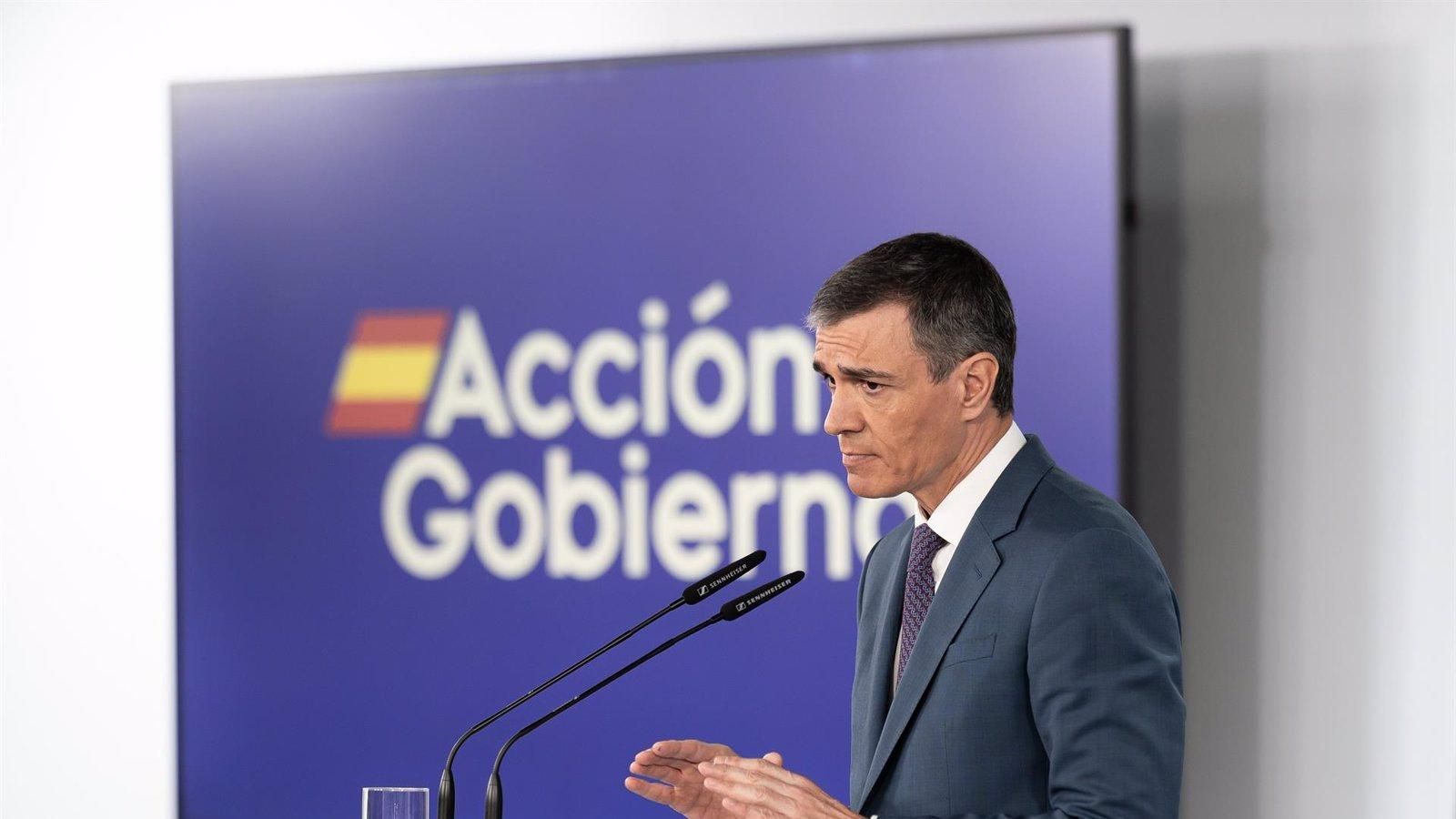 El 59,6% de los españoles valora como insuficiente la información del Gobierno durante el apagón, según el CIS