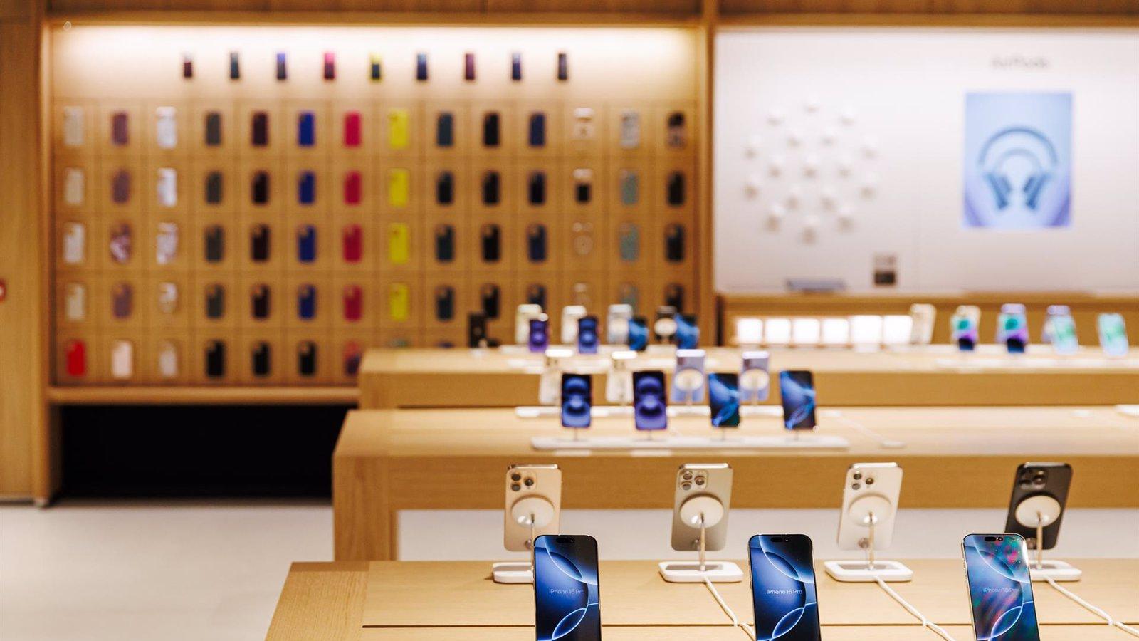 Apple lidera las ventas mundiales de móviles en 2025