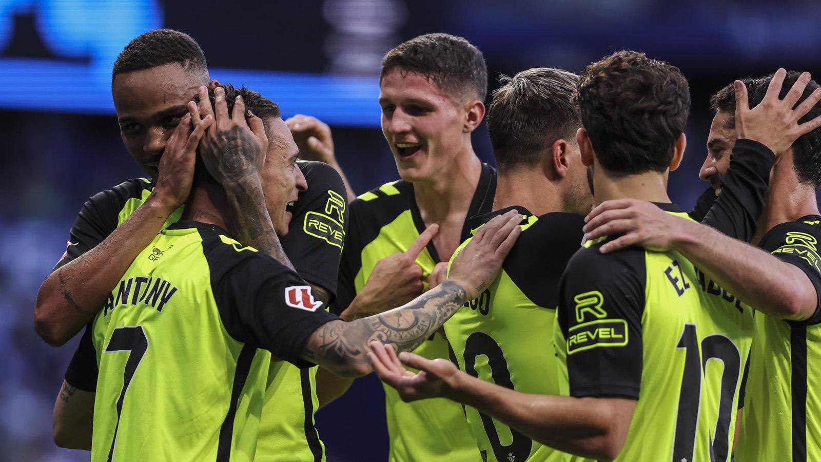 El Betis avanza hacia la Champions con dos goles y el Leganés no aprovecha la oportunidad ante el Sevilla