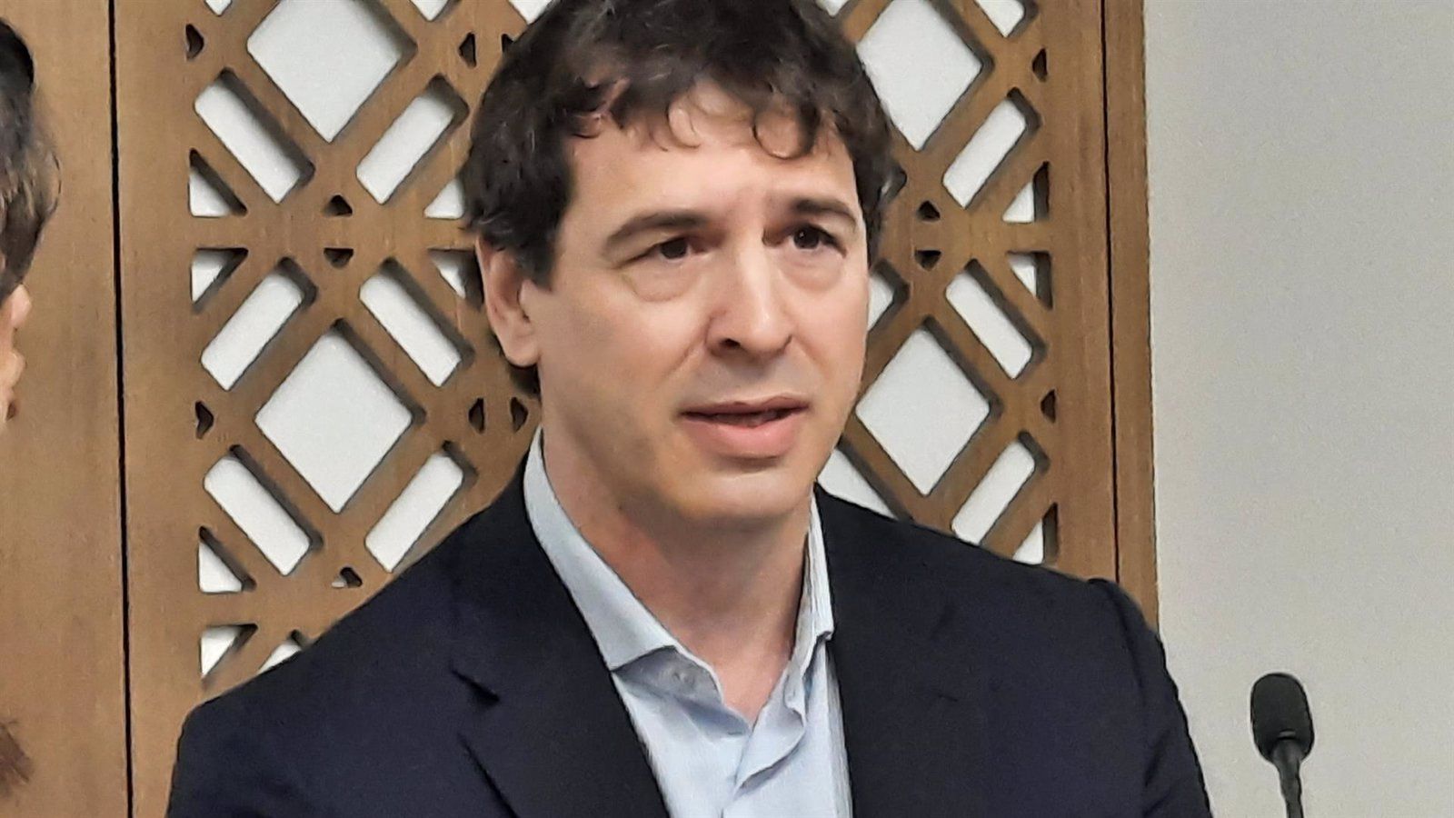 El hermano de Pedro Sánchez se sentará en el banquillo junto al presidente de la Diputación de Badajoz por tráfico de influencias y prevaricación