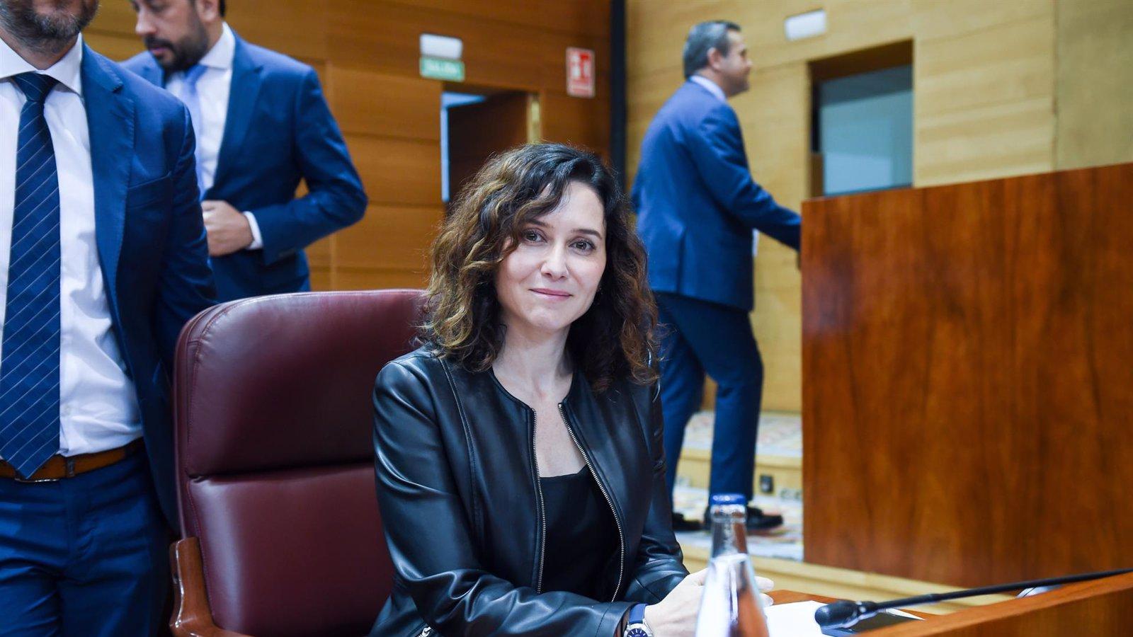 Ayuso acusa al PSOE de encubrir una "nueva caja oscura" en torno a Santos Cerdán