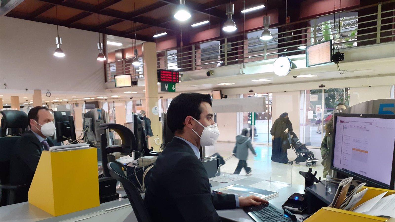Renfe examina a 8.484 aspirantes para cubrir 300 plazas de operador comercial